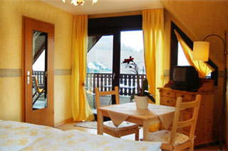 Gästehaus Zell Mosel - Zimmer mit Frühstück
